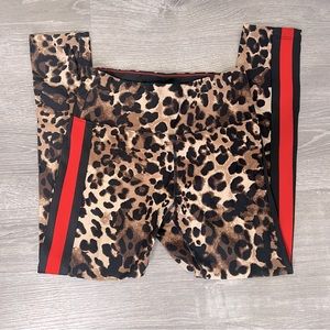 Calvin Klein Leopard print Leggings w red stripes